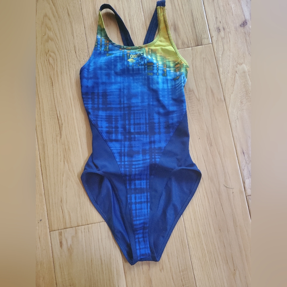 One piece sport swimsuit